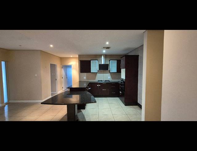 3 BEDROOM APARTMENT FOR SALE IN LA LUCIA